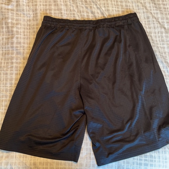 Men’s Nike Athletic Shorts - Picture 3 of 3